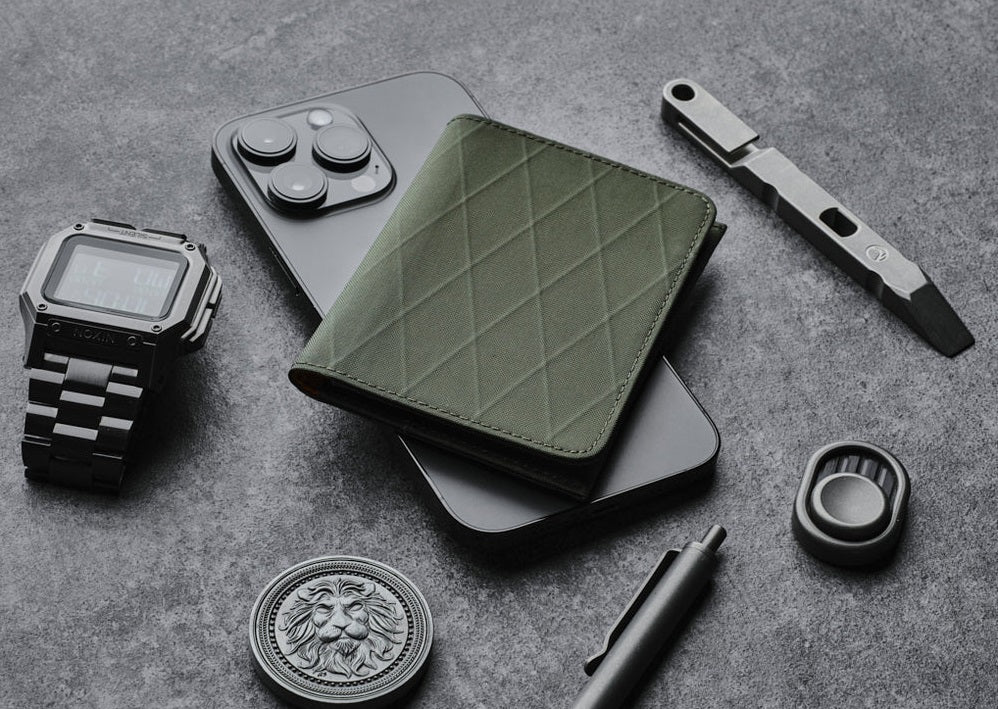 Lighten Your Load: 5 Essential Minimalist Edc Items