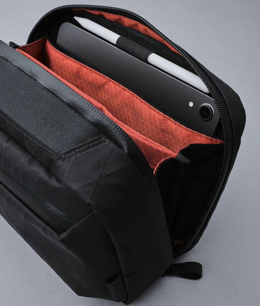 Elements Tech Case Max