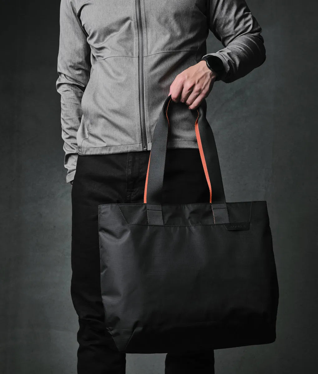 Elements Tote (M)