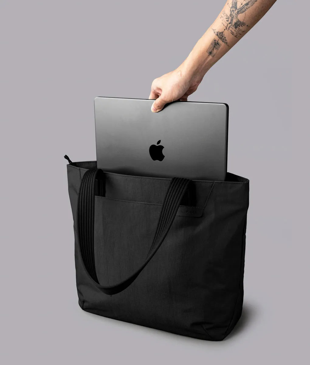 Flight Tote (L)