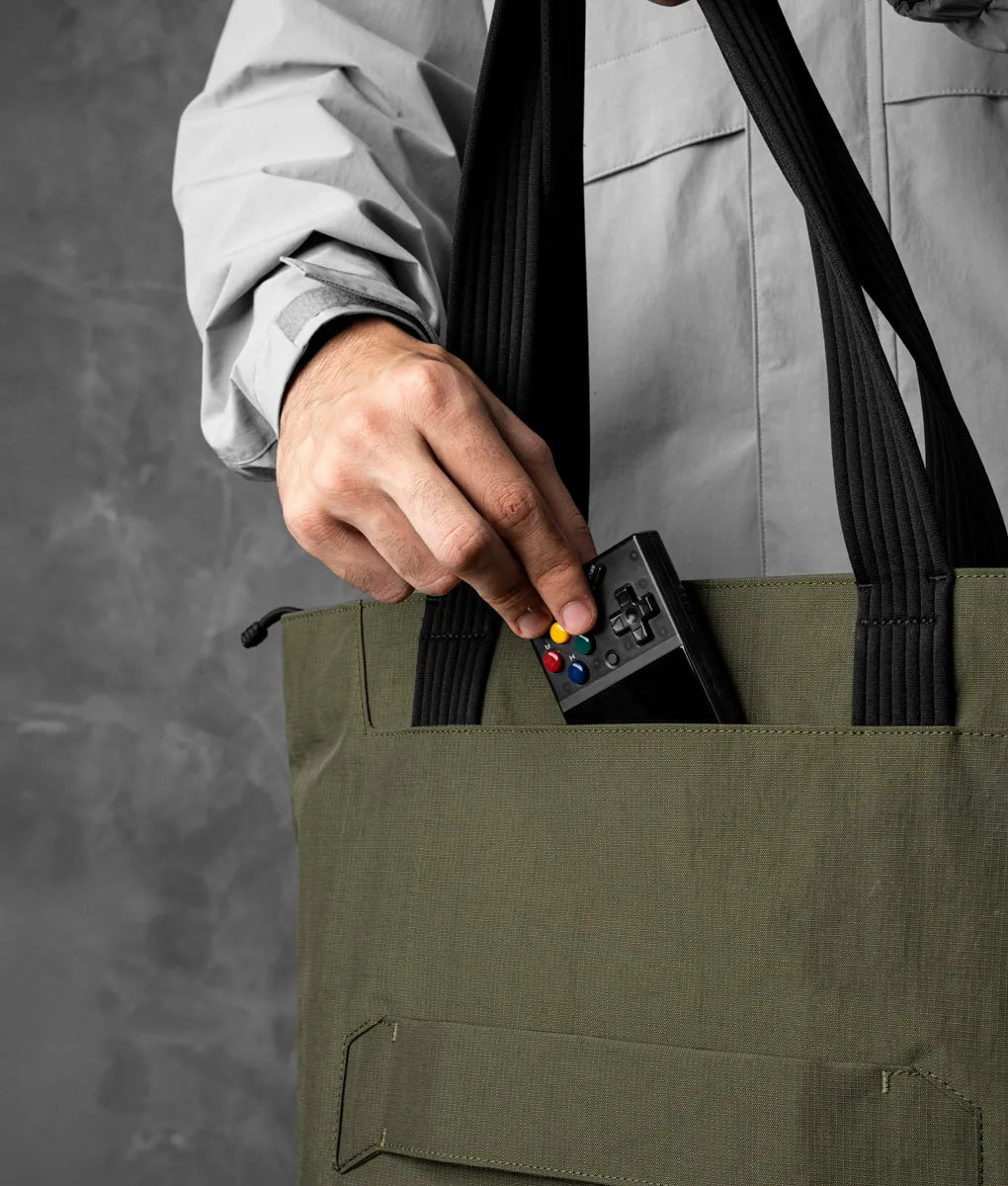 Flight Tote (L)