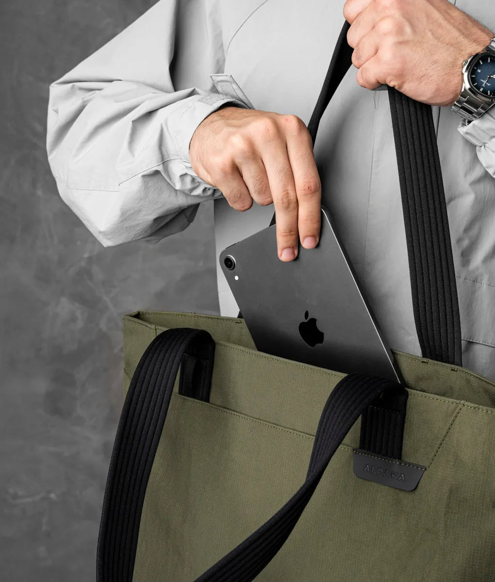 Flight Tote (L)