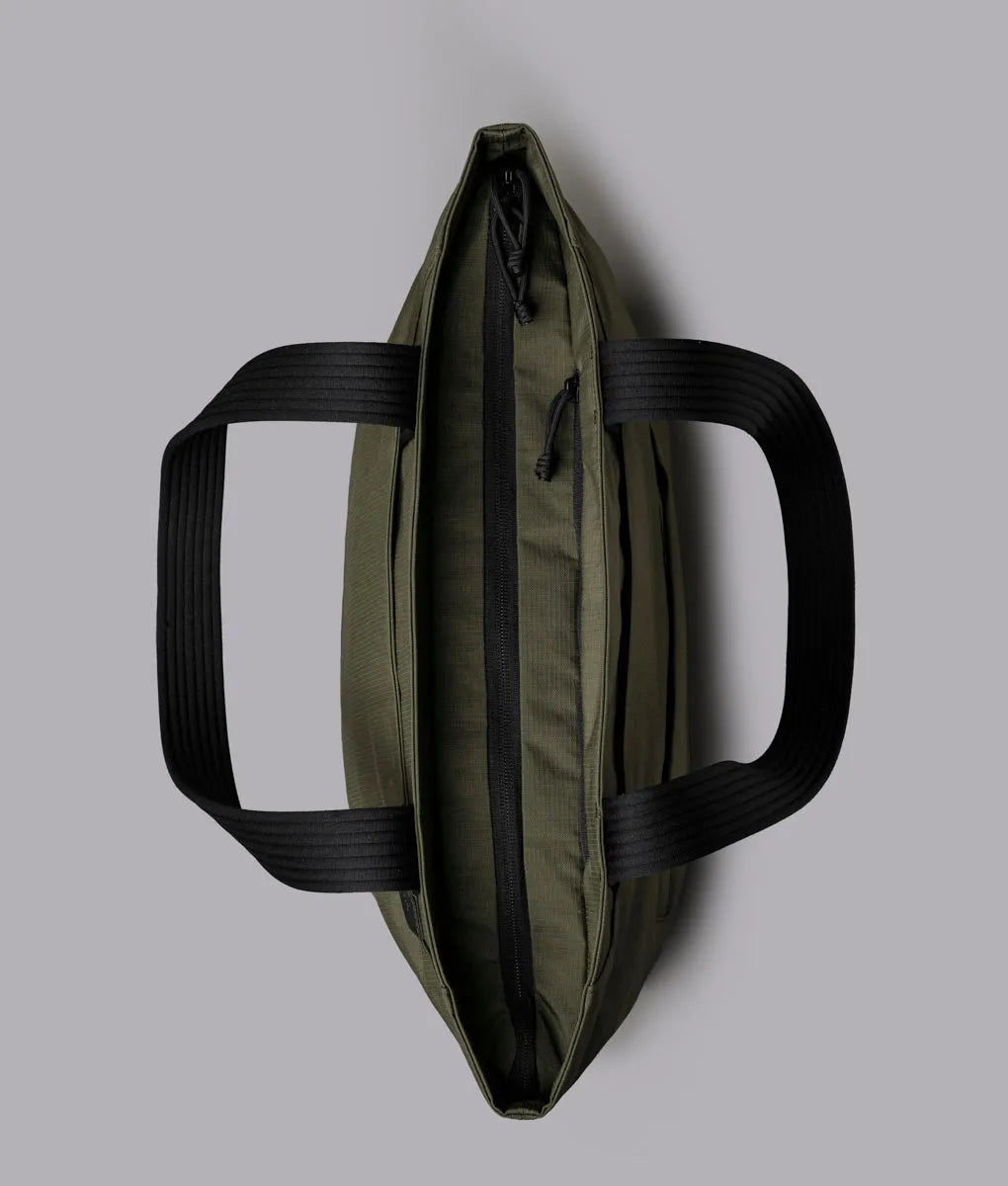 Flight Tote (L)