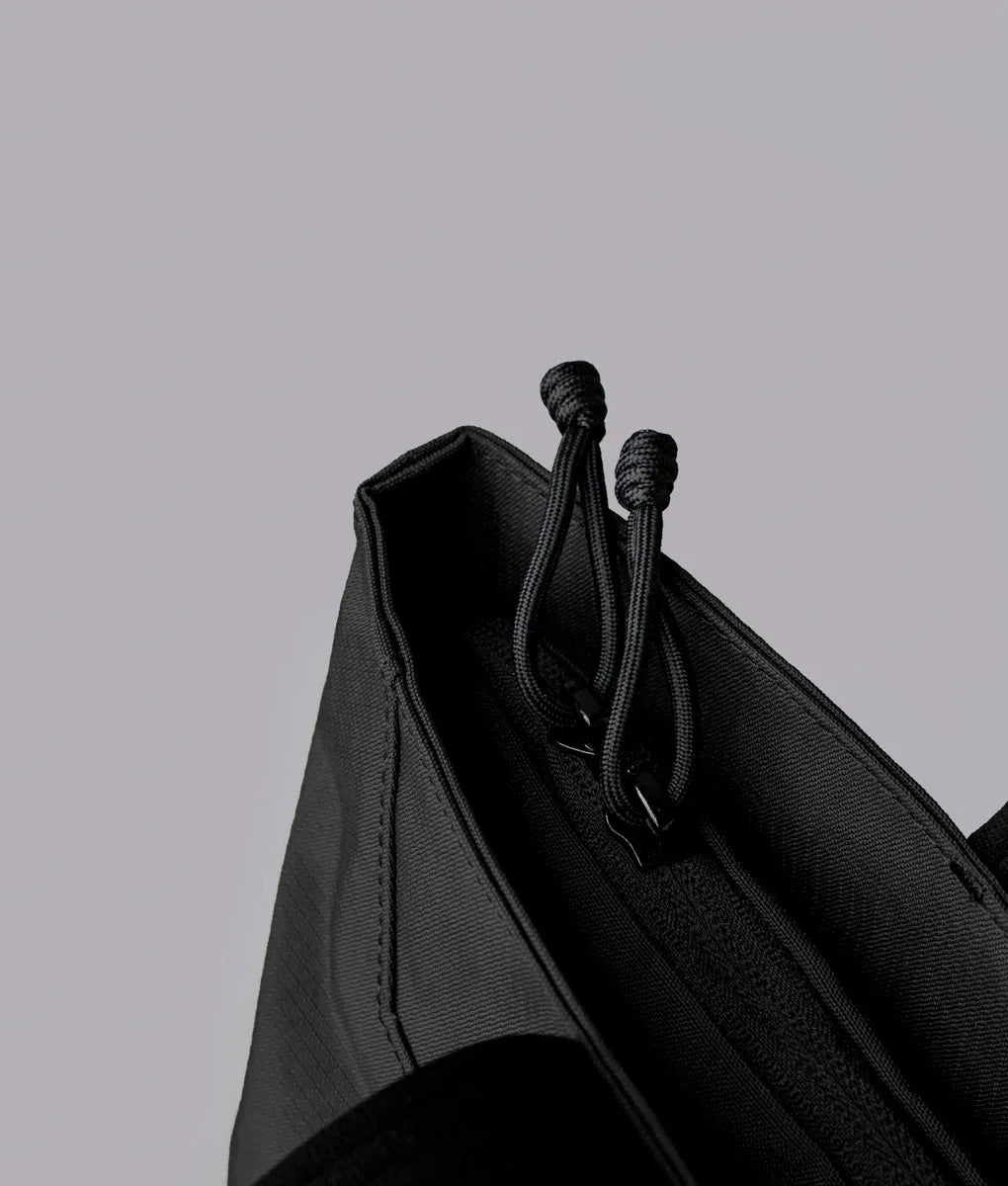 Flight Tote (M)