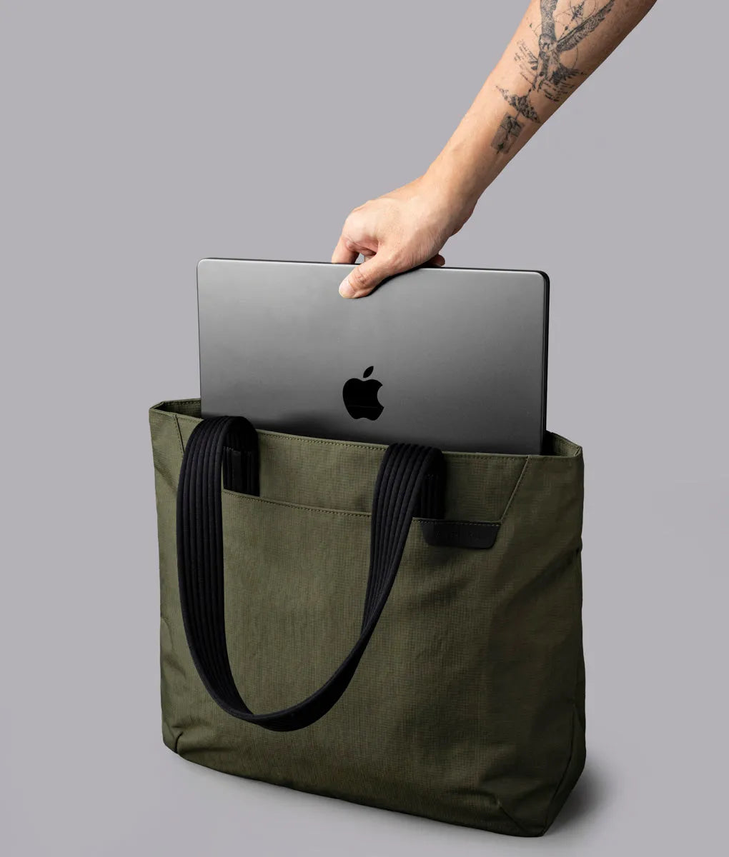 Flight Tote (M)