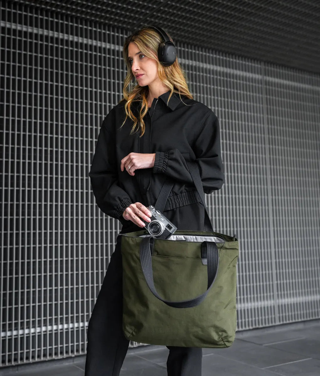 Flight Tote (M)
