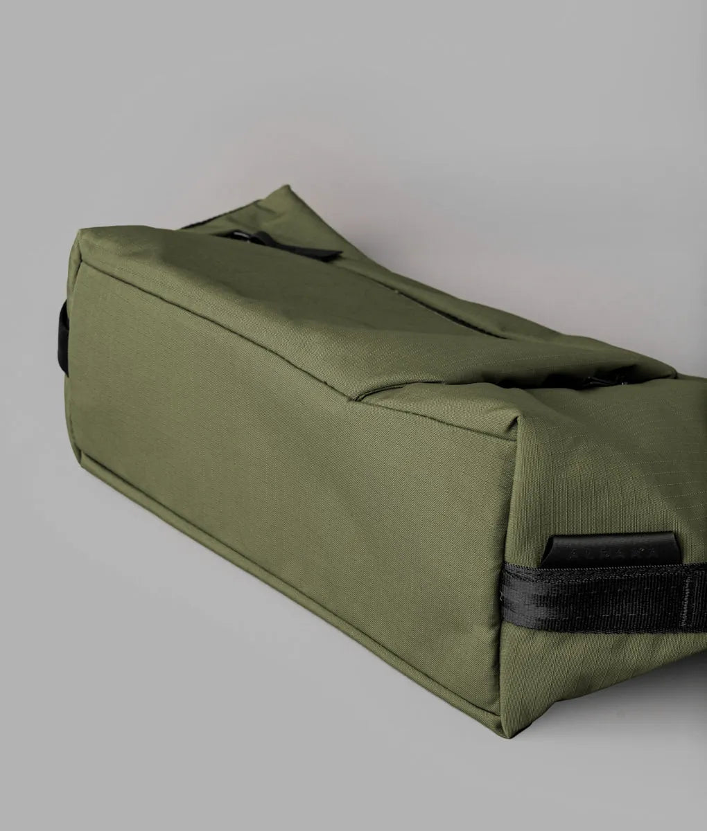 Flow Satchel (4L)