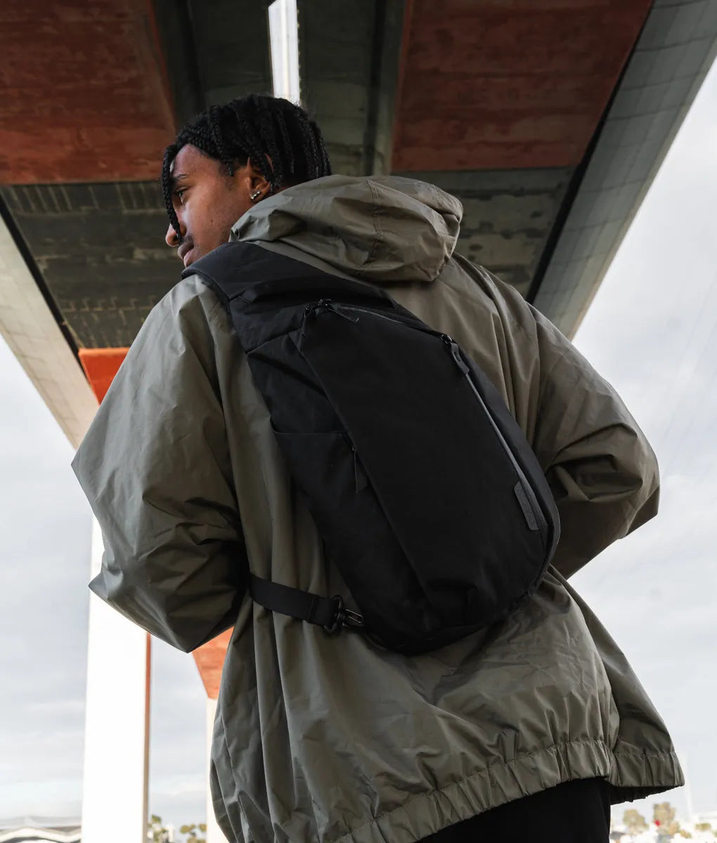 Metro Crossbody (Left)