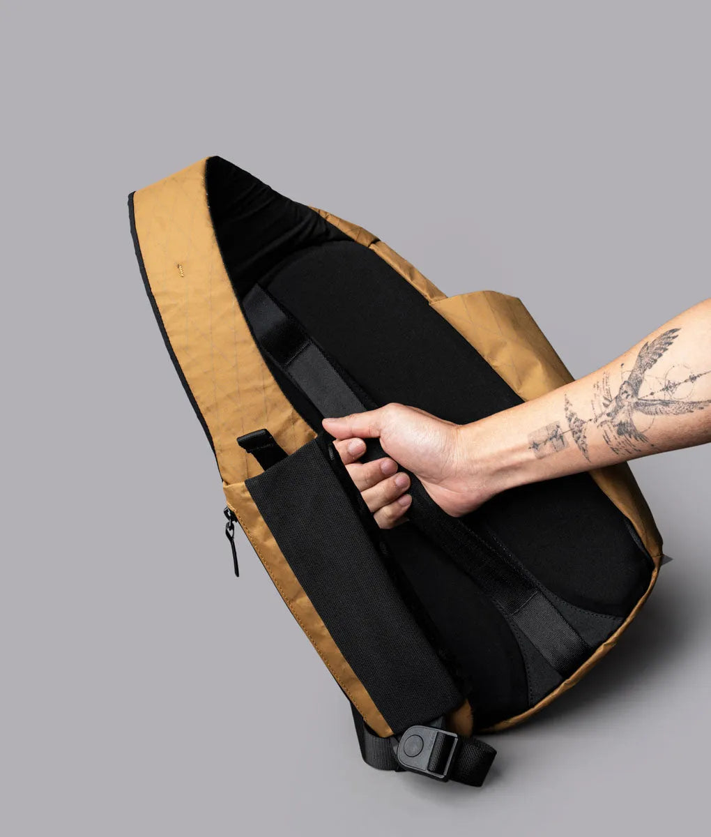 Metro Crossbody (Left)