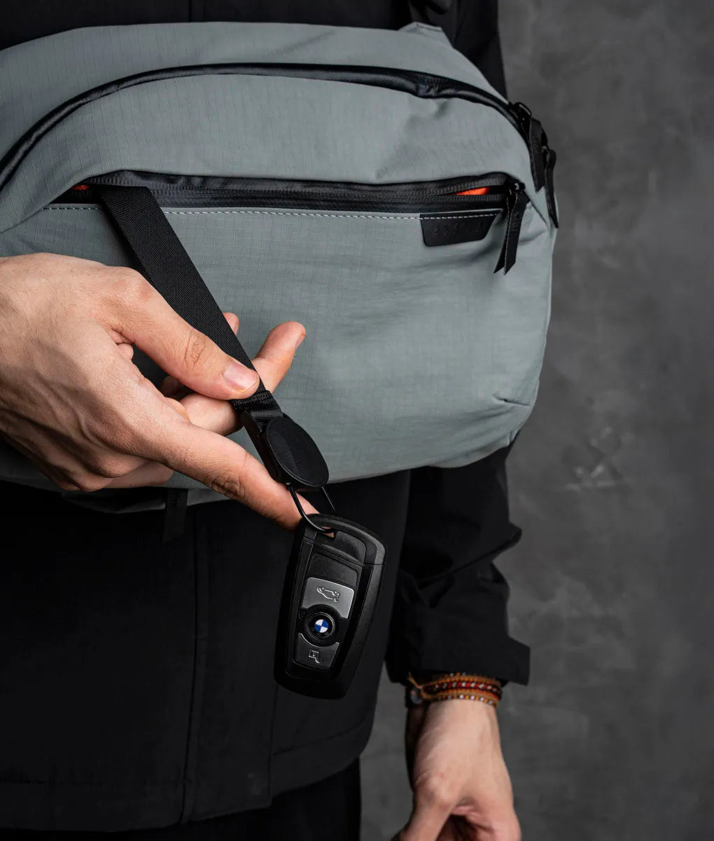 Metro Crossbody (Left)