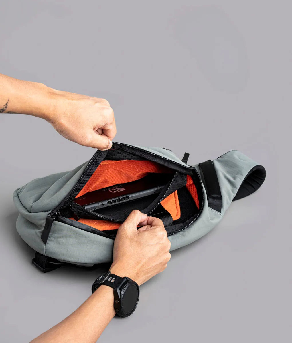Metro Crossbody (Left)