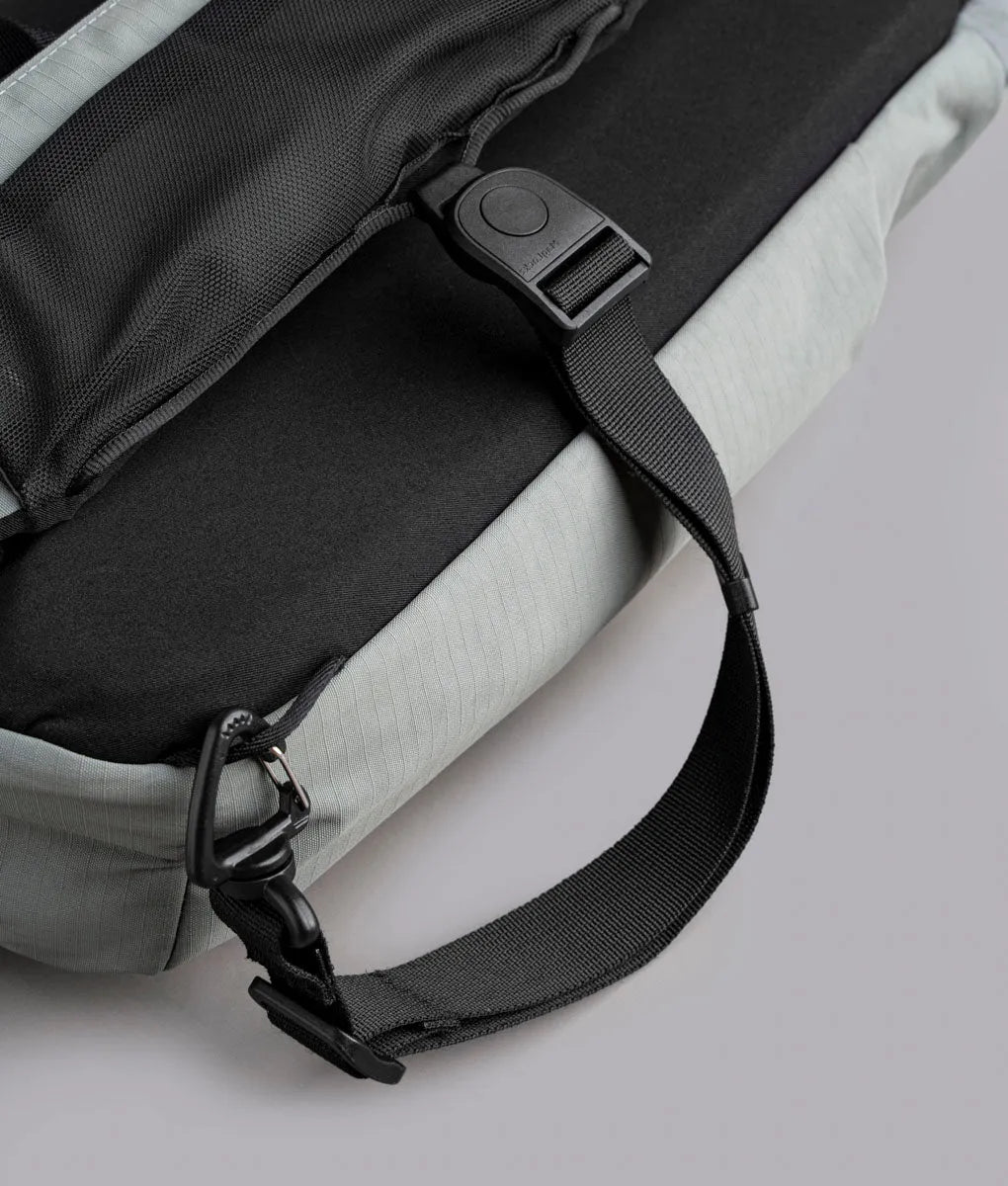 Metro Crossbody (Left)