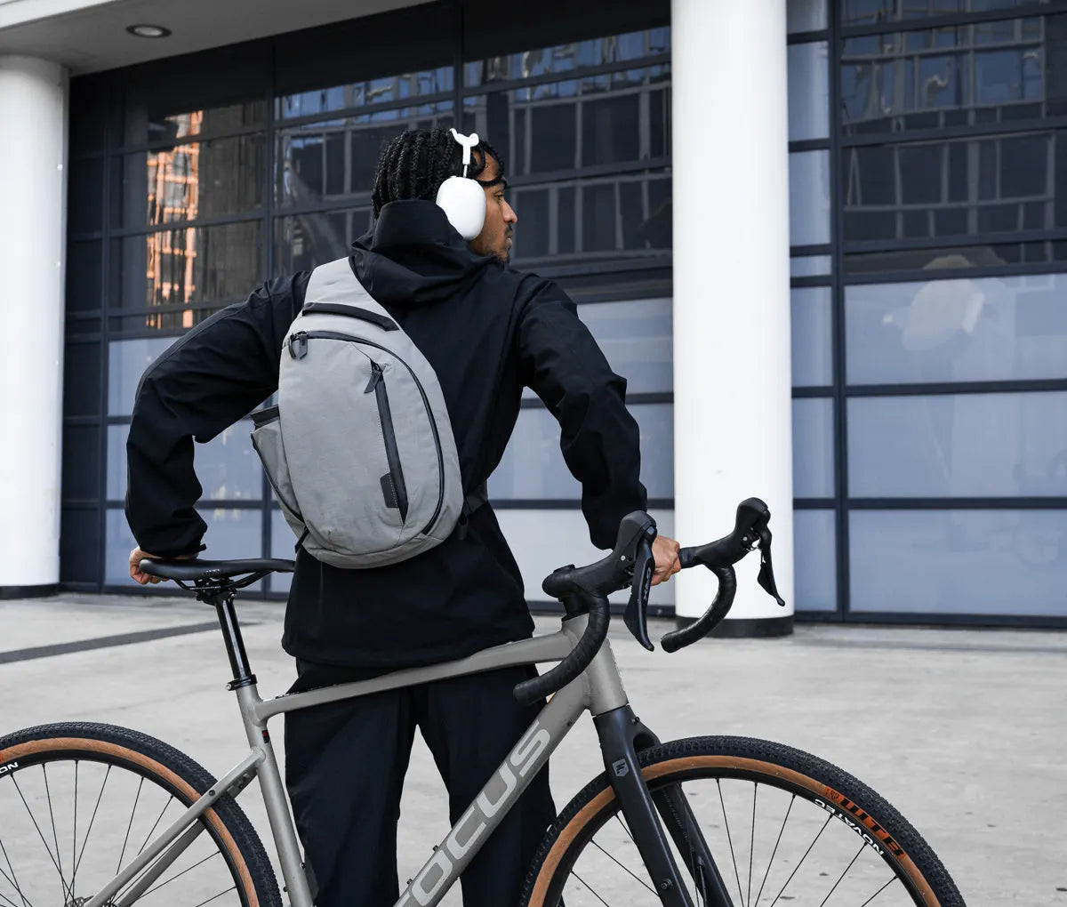 Metro Crossbody (Left)