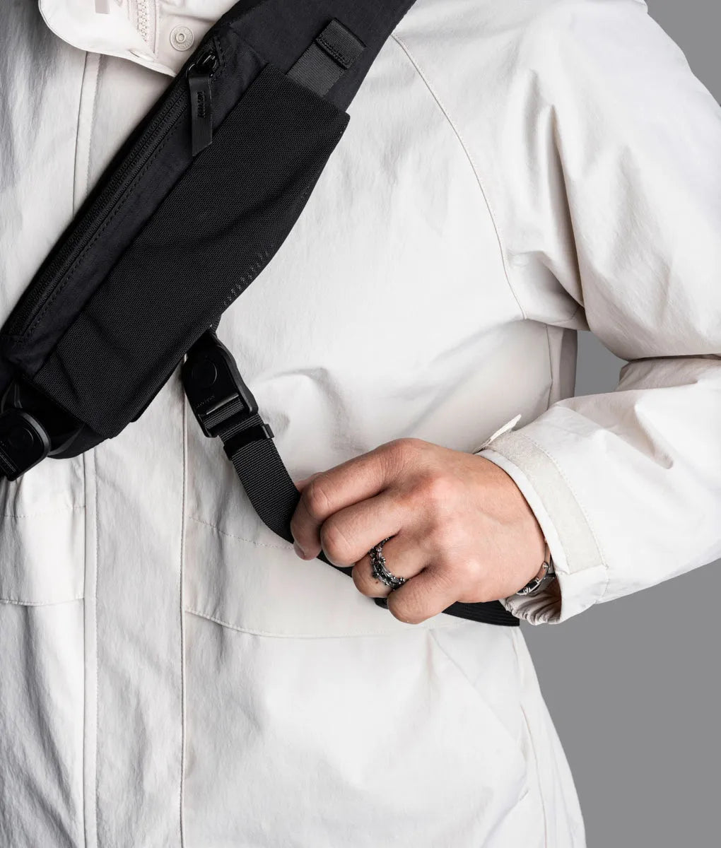 Metro Crossbody (Left)