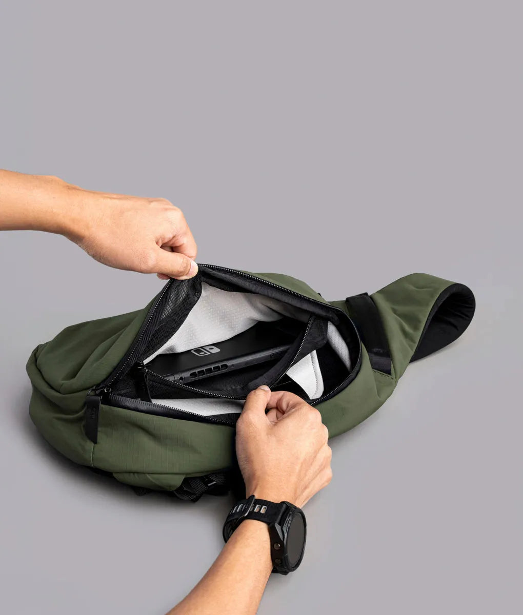 Metro Crossbody (Left)