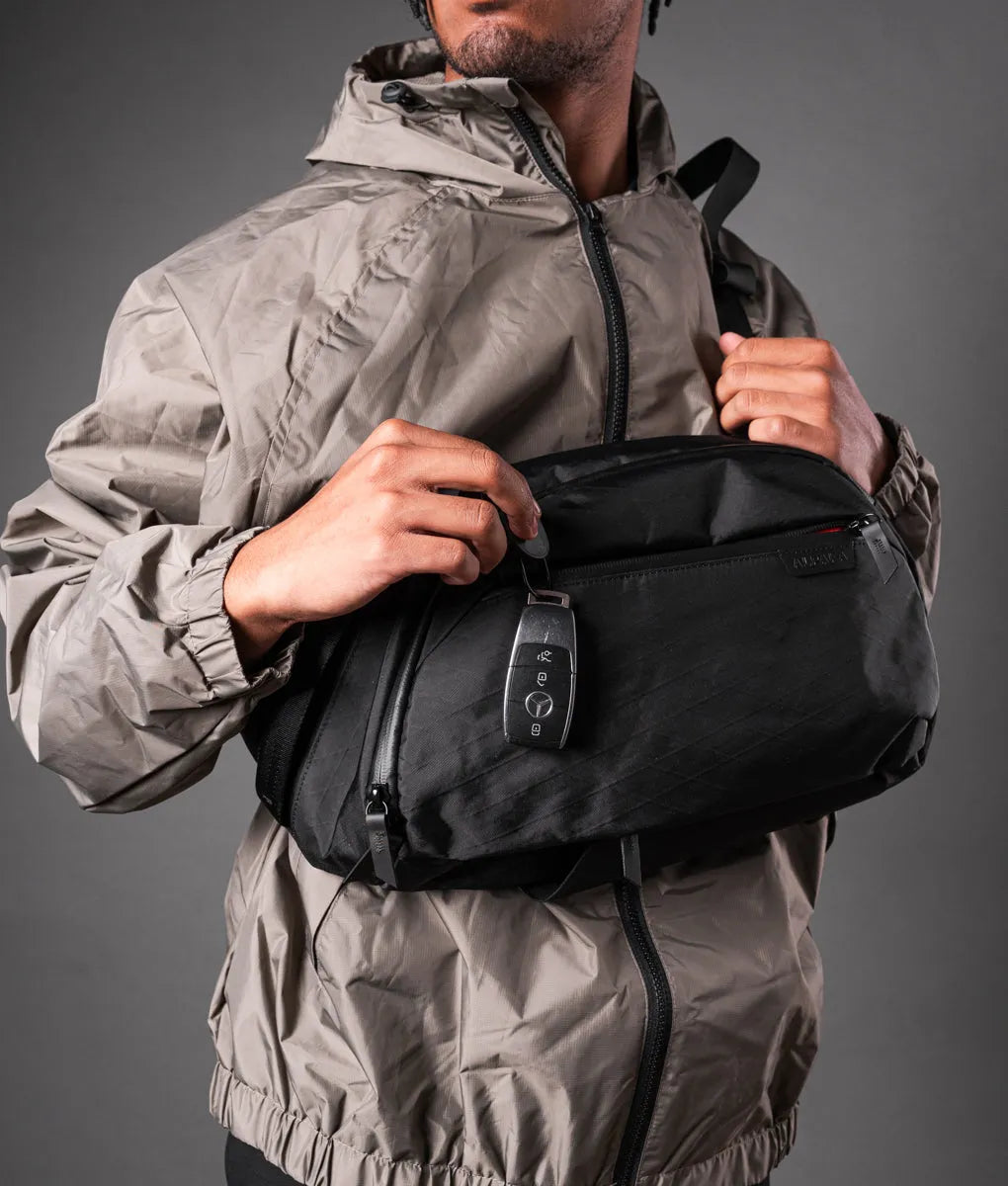 Metro Crossbody (Left)