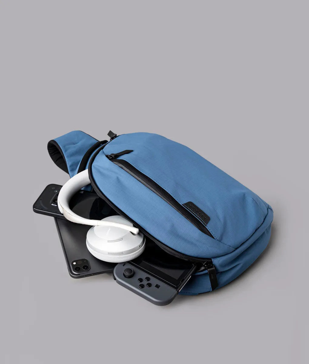Metro Crossbody (Right)