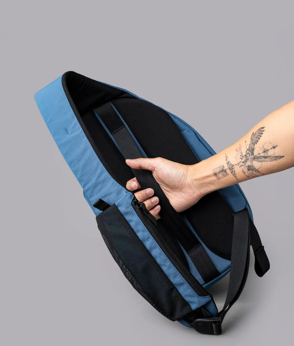 Metro Crossbody (Right)