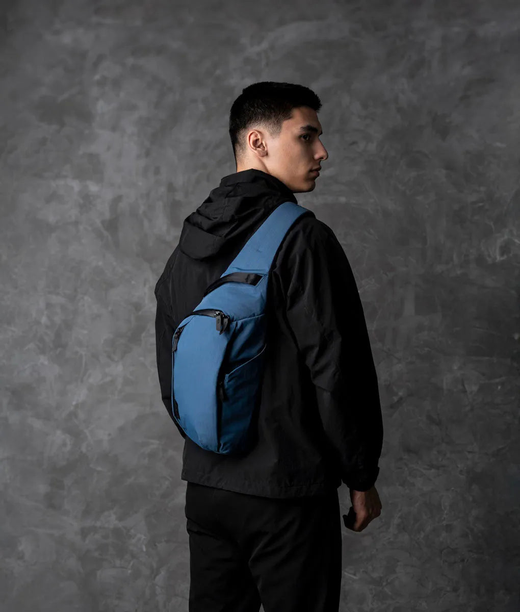 Metro Crossbody (Right)