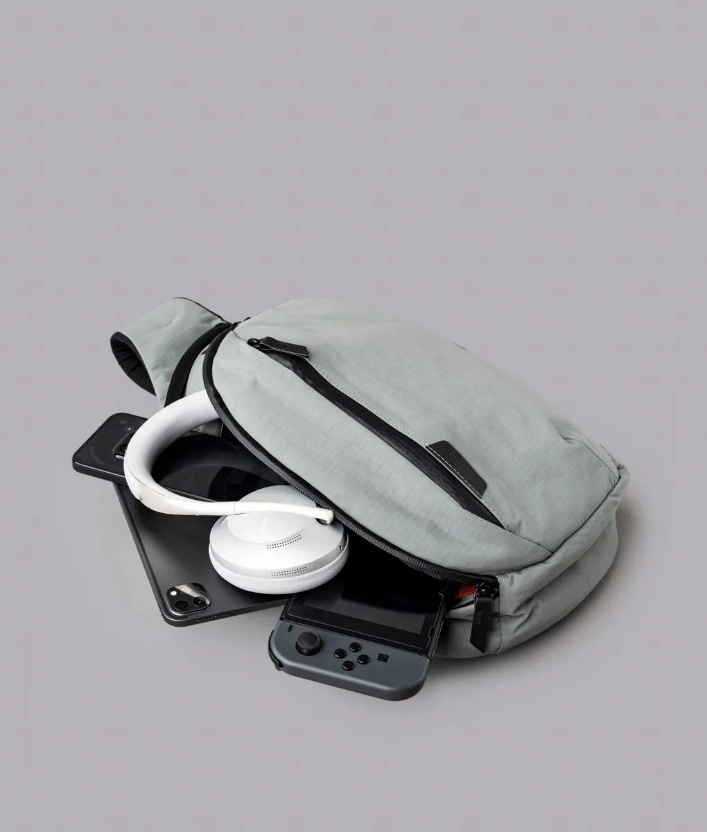 Metro Crossbody (Right)