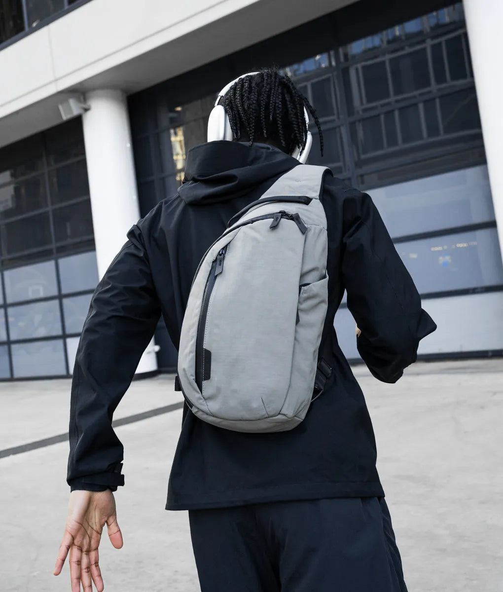 Metro Crossbody (Right)