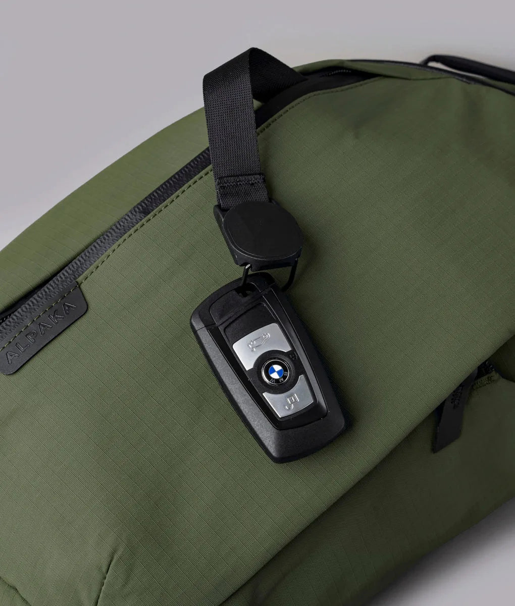 Metro Crossbody (Right)