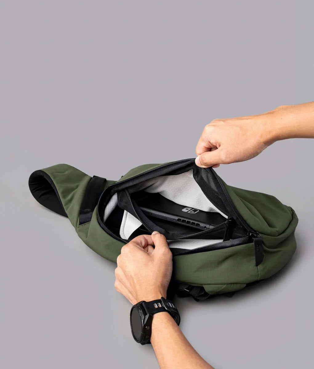Metro Crossbody (Right)