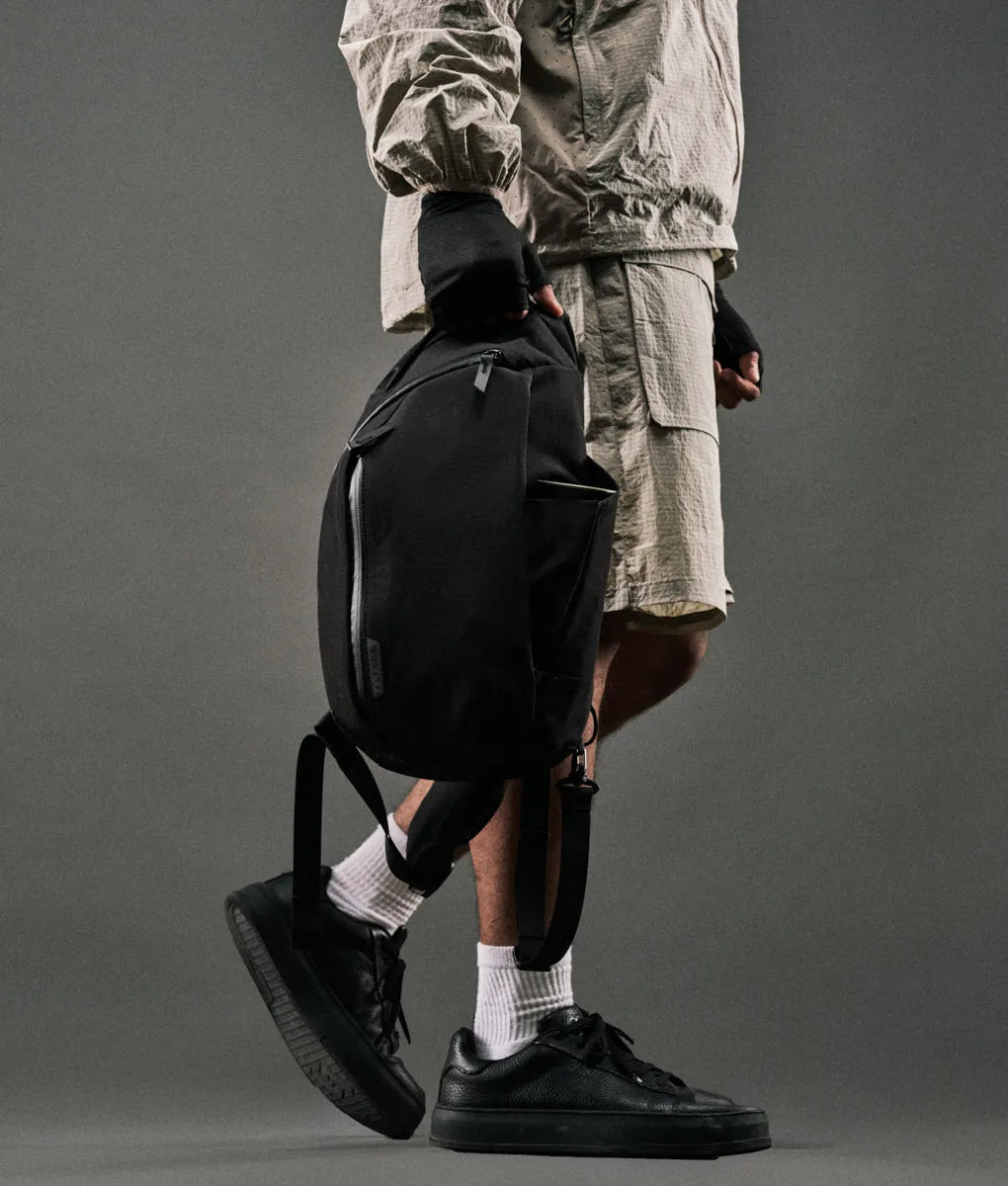 Metro Crossbody (Right)