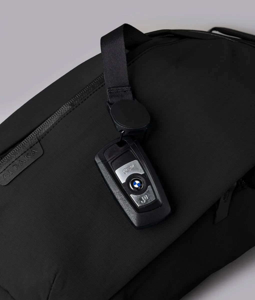 Metro Crossbody (Right)