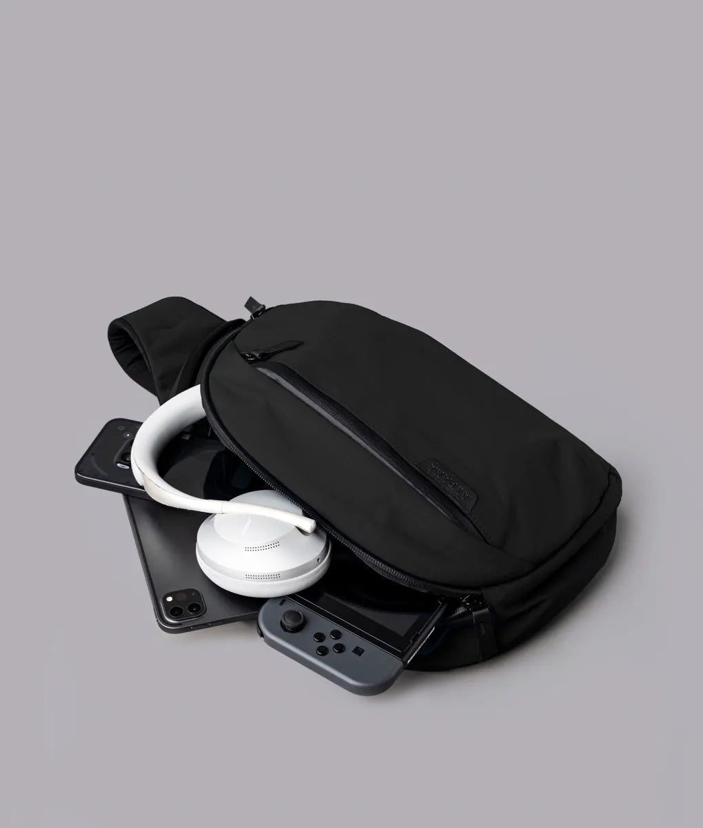Metro Crossbody (Right)