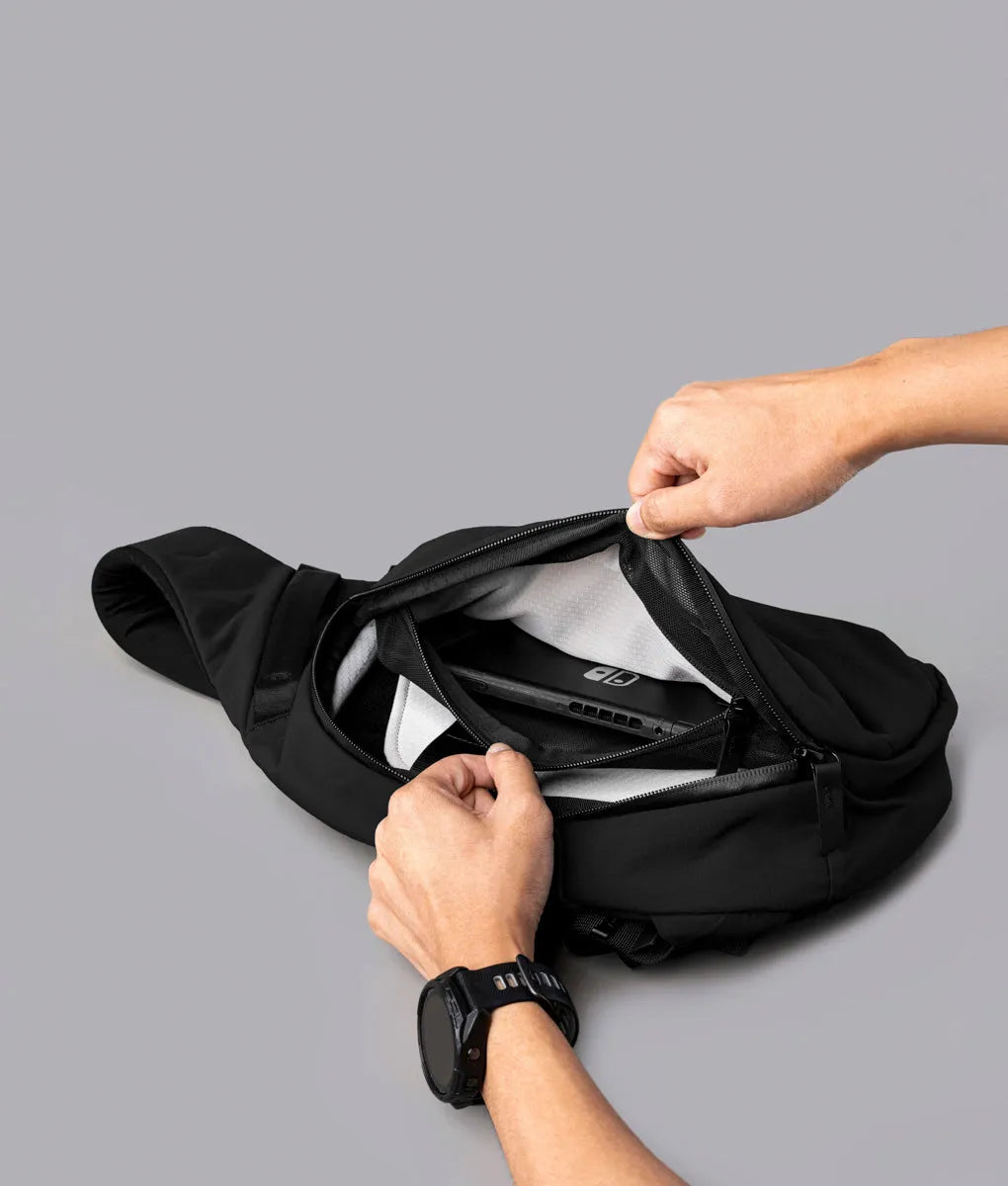 Metro Crossbody (Right)