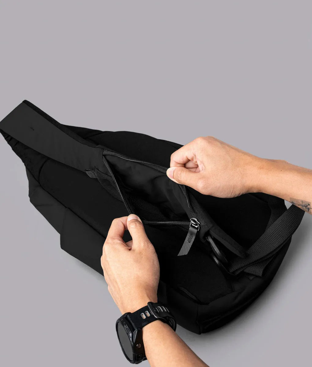 Metro Crossbody (Right)