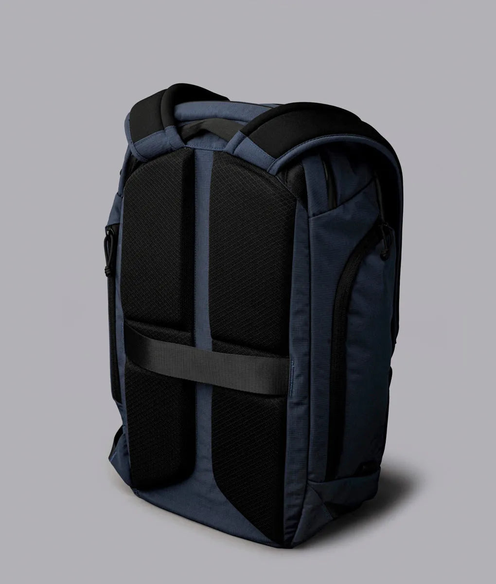 Traverse Backpack 專業旅行探險後背包 (30L)