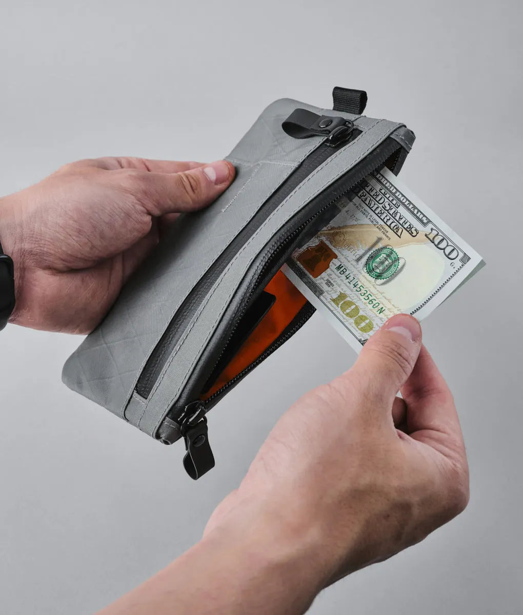 Zip Clutch